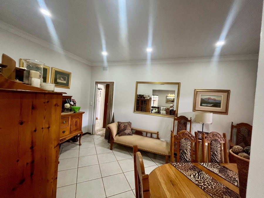 3 Bedroom Property for Sale in Flamwood North West